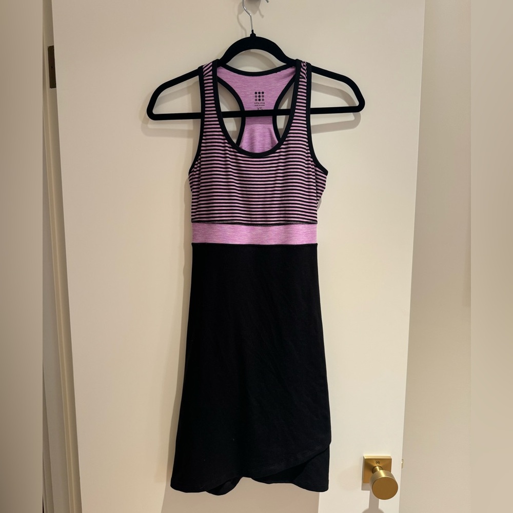 Title 9 athletic dress, Size XS